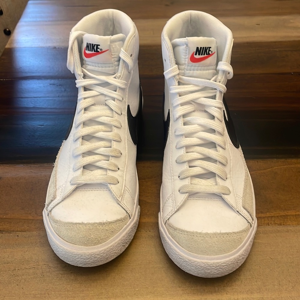 Nike Blazers , Size 7Y  white/black